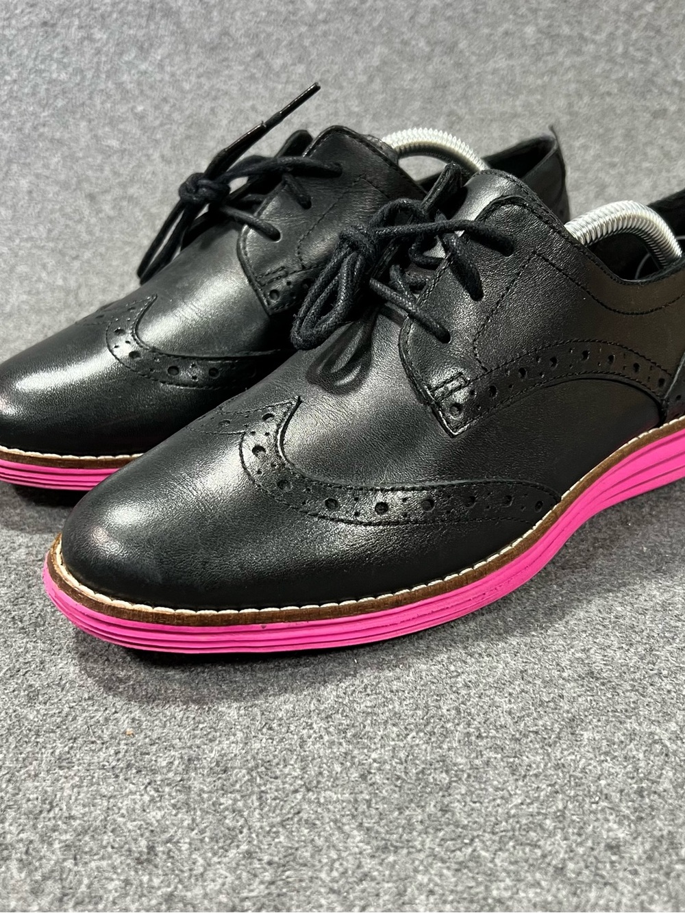 COLE HAAN Lunargrand Black Waterproof Wingtip Oxford Women’s Size 6.5 B (K15-BT)